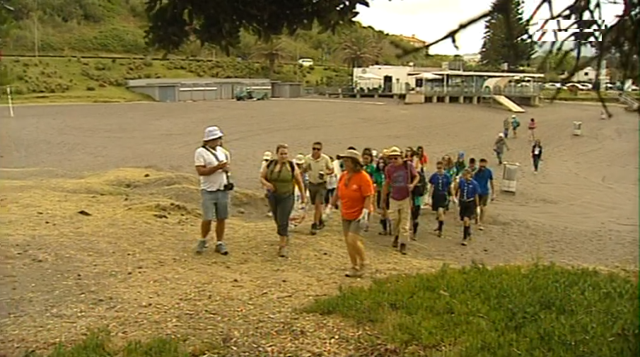 Sensibilização ambiental na orla costeira em Ponta Delgada