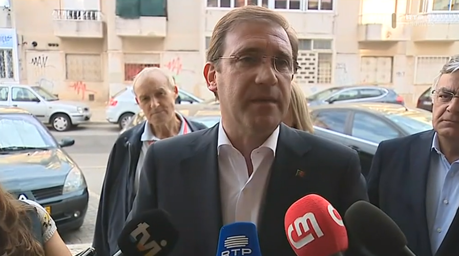 Passos Coelho pede desculpa