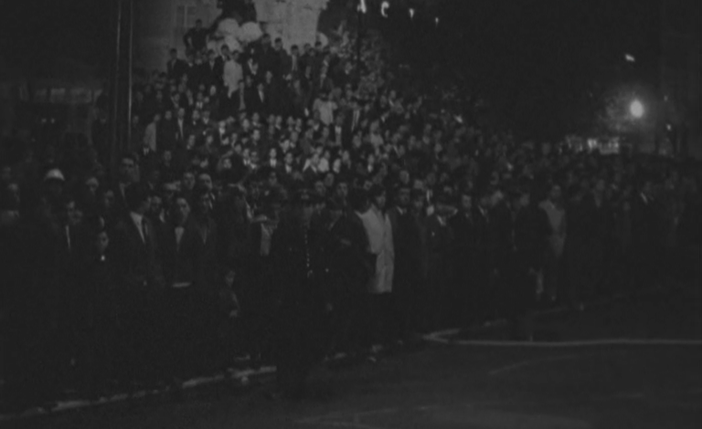 Incêndio no Teatro Avenida em Lisboa