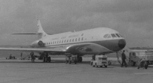 Avião da TAP que assegura a viagem do Papa Paulo VI a Portugal