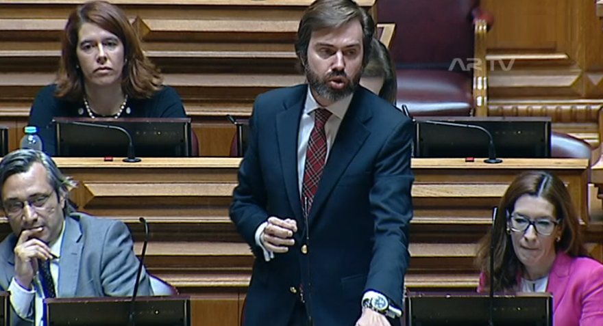 Debate parlamentar sobre cativações orçamentais