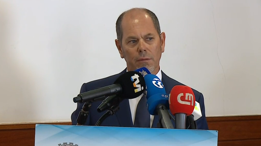 Armando Pereira critica Governo português