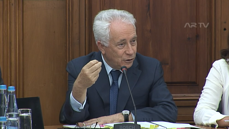 Carlos Costa confiante na venda do Novo Banco