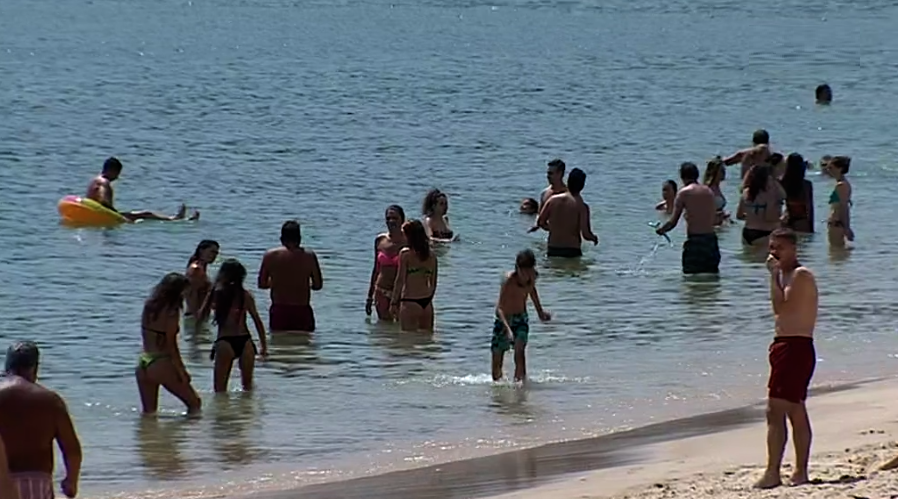 Praia de Sesimbra desaconselhada a banhos