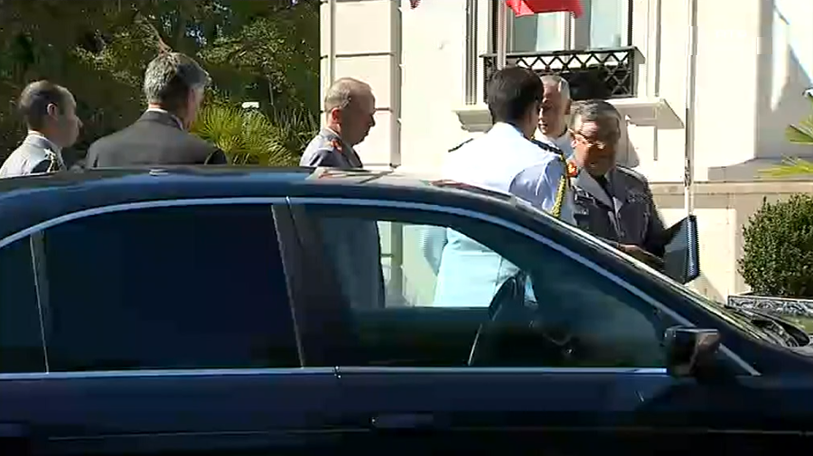 Reunião sobre segurança em instalações militares