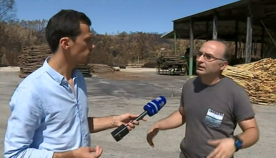 Serração destruída pelos incêndios florestais