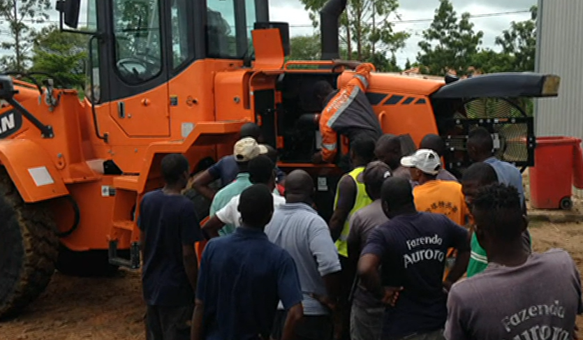 Moeda Kwanza desvaloriza