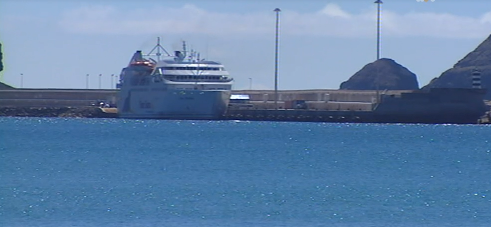 Ferry Lobo Marinho bate recorde de transporte