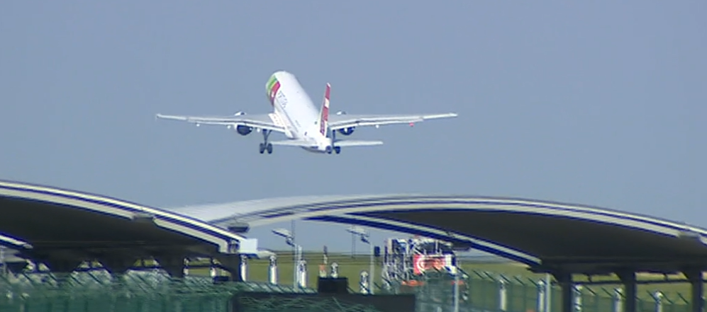 Bruxelas multa Portugal