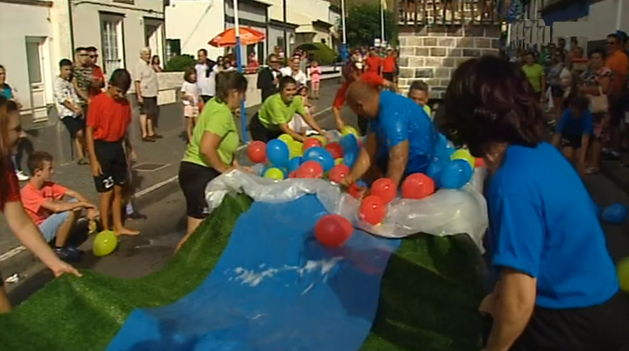 Cortejo etnográfico de Água do Pau