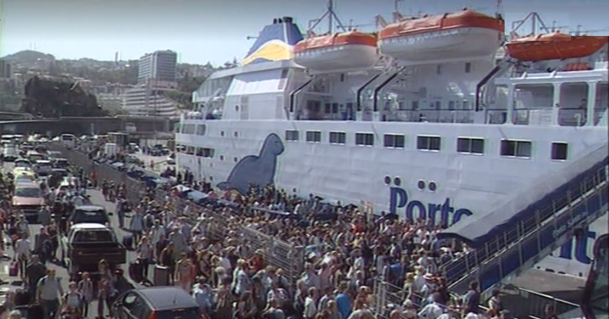 Passageiros de voos que divergiram para o Porto Santo