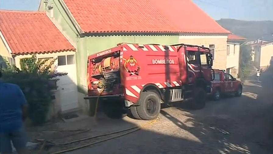 Incêndio florestal em Tábua