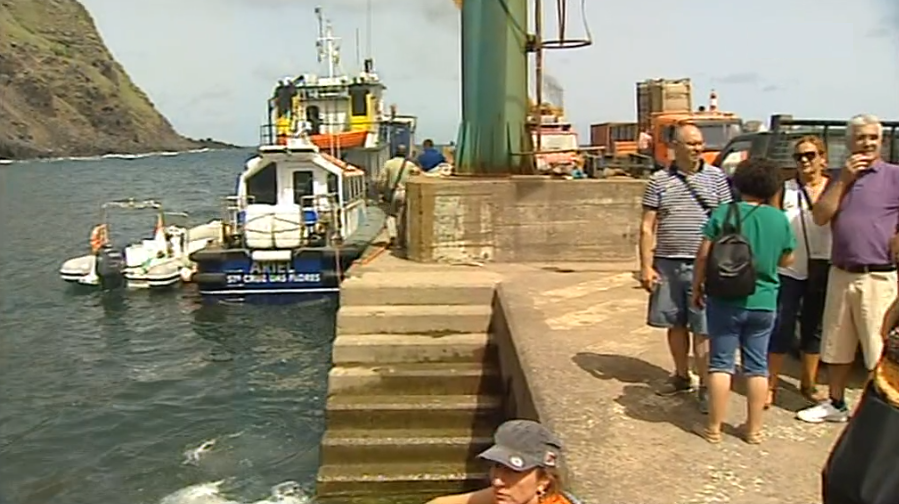 Turistas na Ilha do Corvo