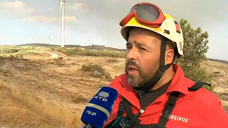Incêndio florestal na Guarda