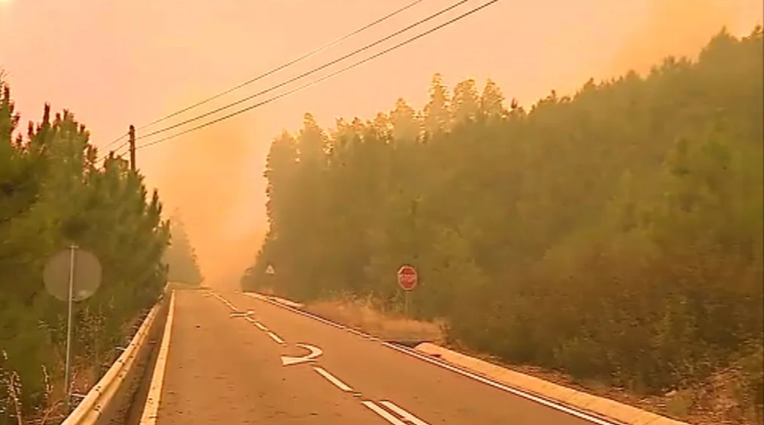 Incêndio florestal em Oleiros