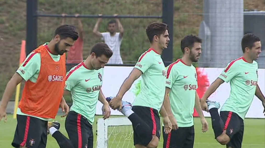 Futebol: Treino da Seleção Nacional