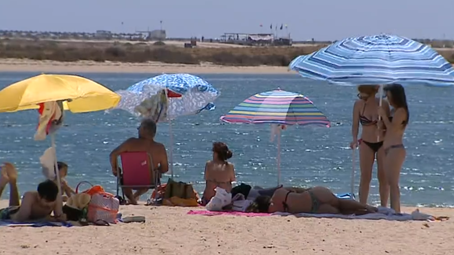 Turismo na praia da Fuzeta