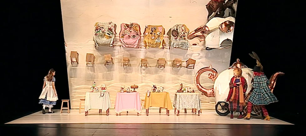 Adaptação para teatro “Alice no País das Maravilhas”