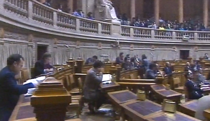 Símbolos nacionais vs símbolos regionais