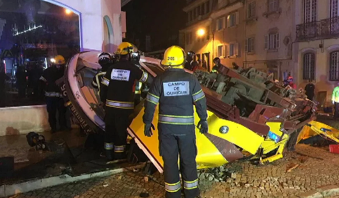 Acidente com elétrico no Bairro da Lapa