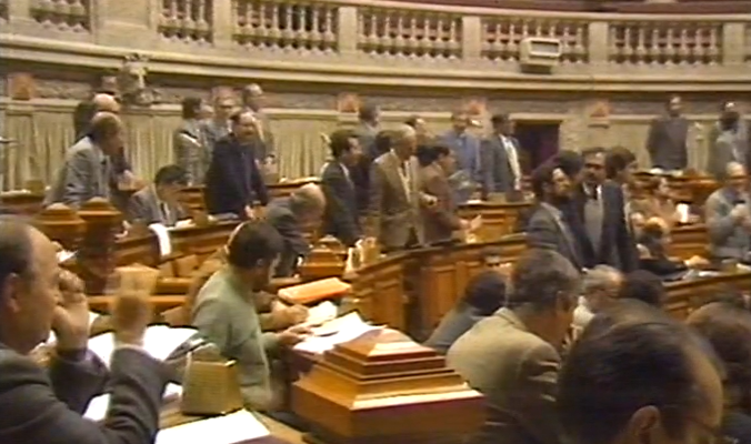 Afixação e inscrição de mensagens de publicidade e propaganda