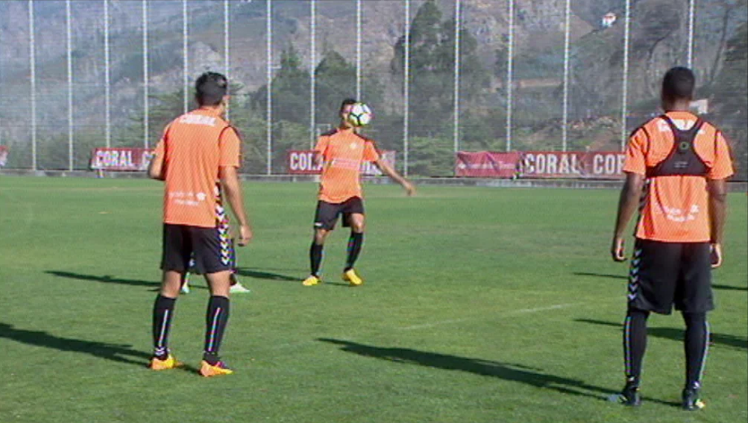 Futebol: Treino do Clube Desportivo Nacional