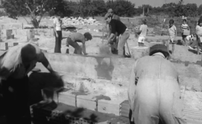 Construção de escola em Vale de Figueira