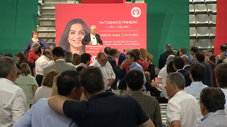 Autárquicas 2017: António Costa recebido por manifestação de professores