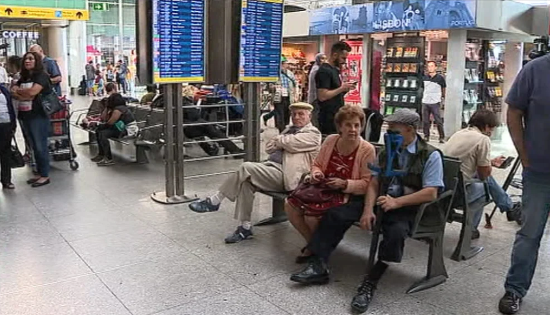 Chegada dos turistas portugueses a Lisboa