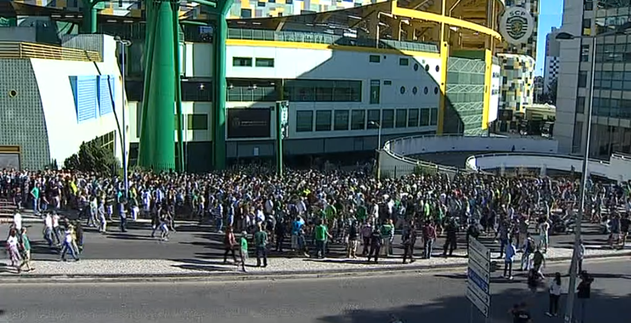 Autárquicas 2017: CNE não aconselha realização de jogos de futebol