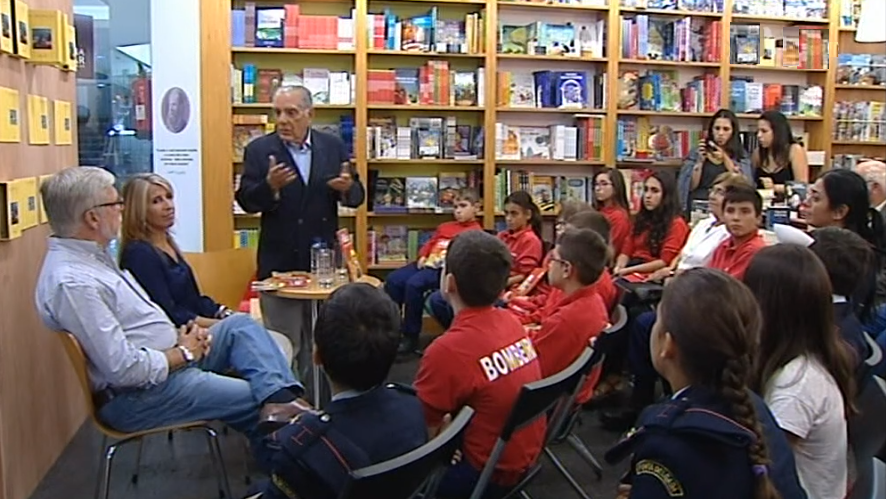 Lançamento de livro “Alice quer ser bombeira”