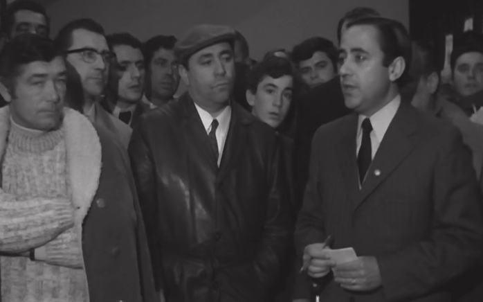 Distribuição de prémios a criadores e columbófilos no Porto