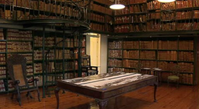 Exposição sobre obras públicas em Angola e Moçambique