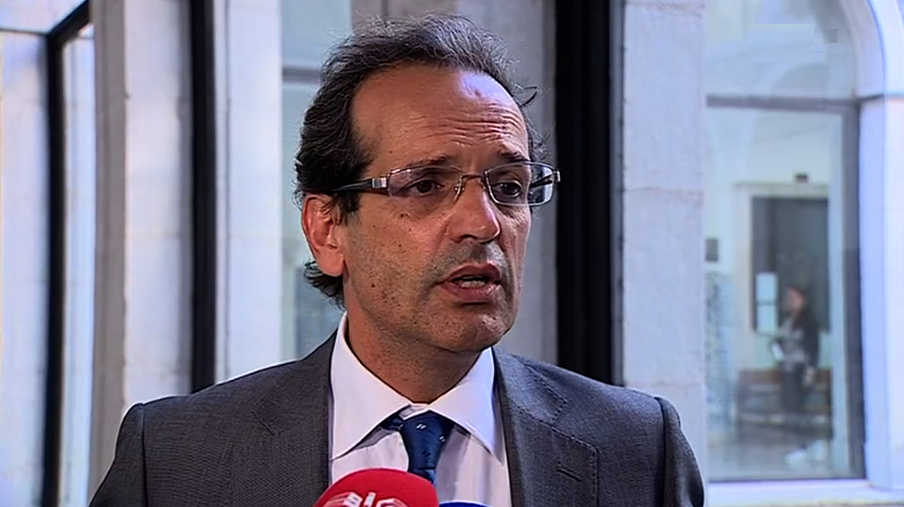 Economistas desafiam Mário Centeno a negociar metas com Bruxelas