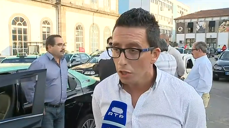 Manifestação de taxistas no Porto
