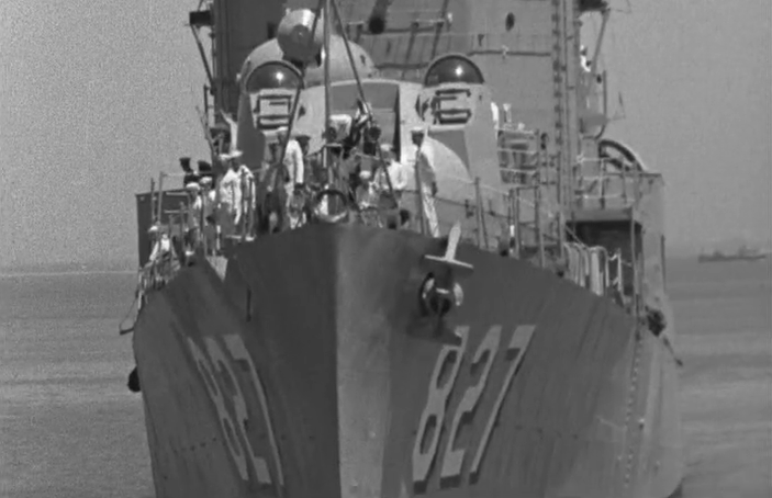 Chegada do USS Duxbury Bay e de navios de guerra dos EUA a Lisboa