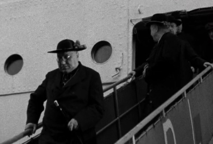 Chegada de Amleto Giovanni Cicognani a Lisboa