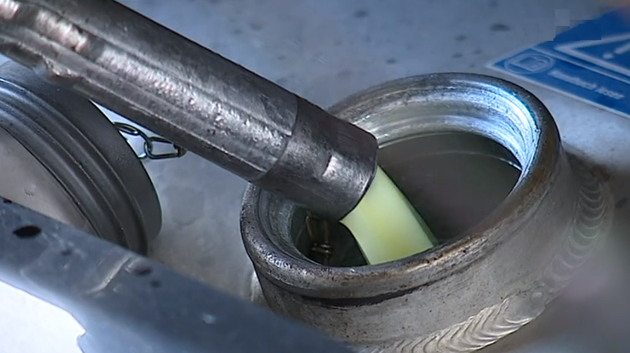 Bruxelas arquiva pedido de investigação ao preço dos combustíveis