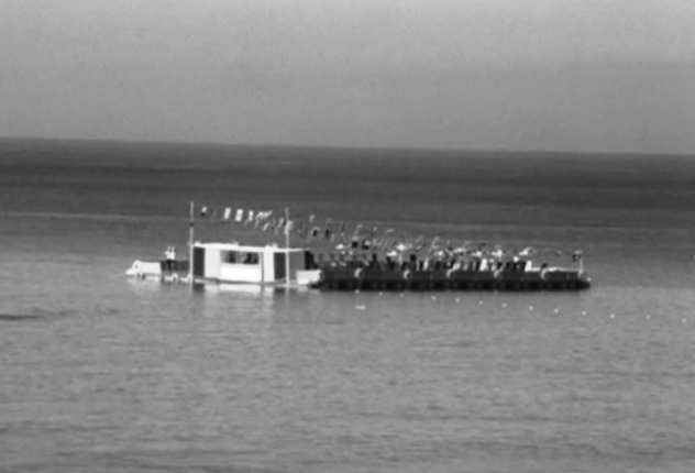 Praia Piscina Flutuante no Estoril