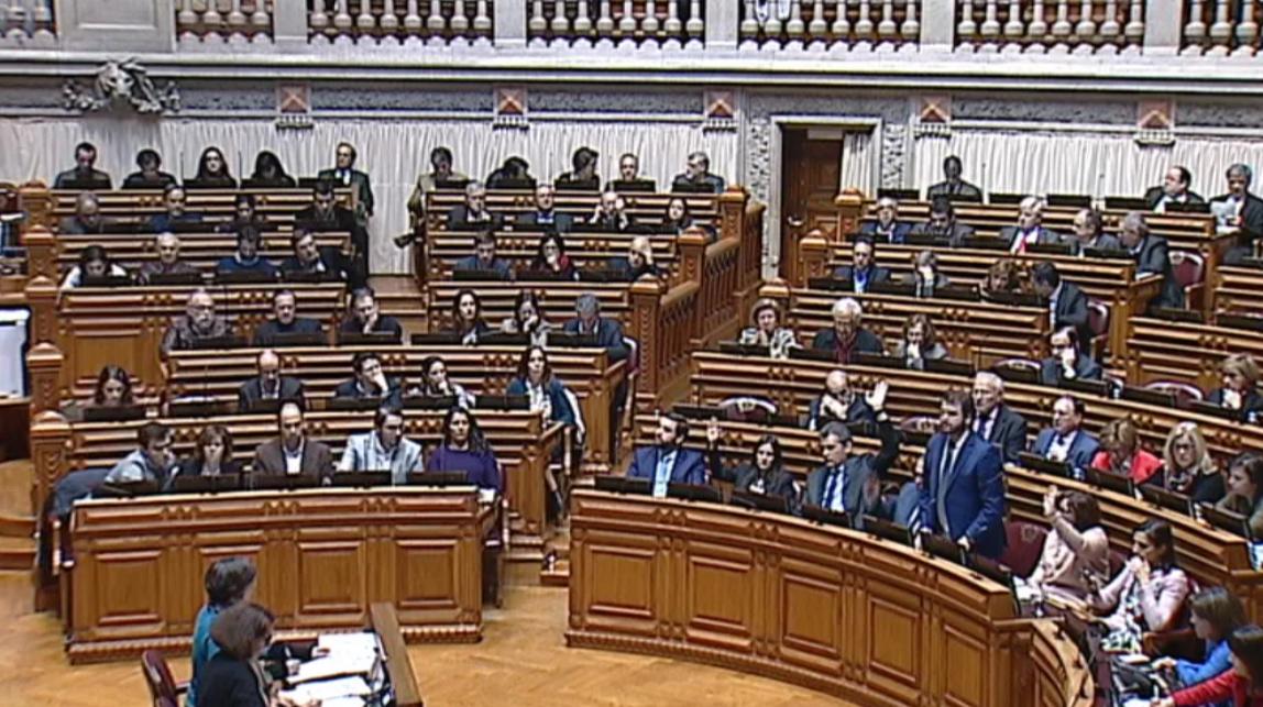 Reações à moção de censura