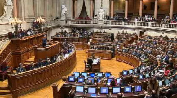 Debate quinzenal sobre violência doméstica