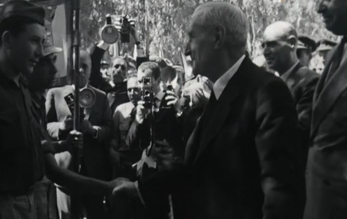 Visita de Salazar ao acampamento Infante Dom Henrique