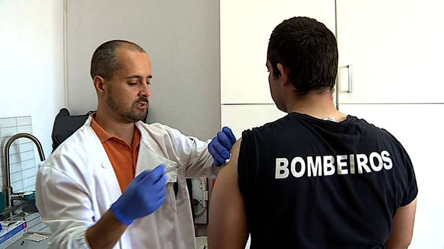 Bombeiros vacinados contra a gripe