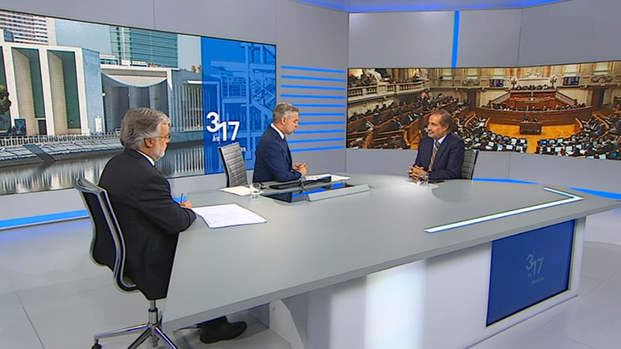 Análise política em estúdio