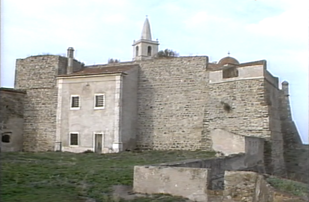 Recuperação das muralhas da vila de Juromenha