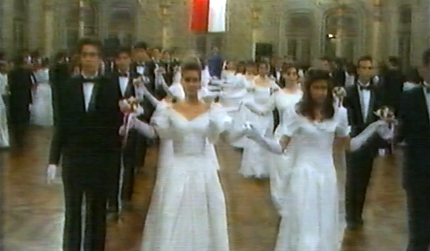 Baile de gala vienense no Palácio da Bolsa