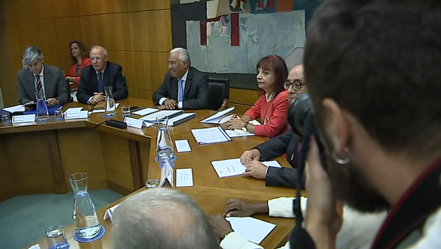 Reação dos partidos às decisões do Conselho de Ministros