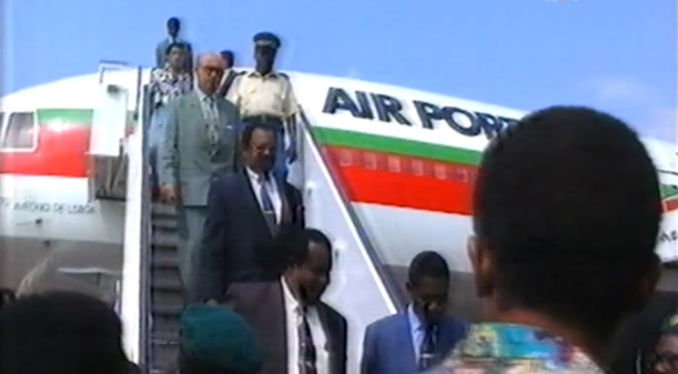 Chegada de N’Zau Puna e Tony da Costa Fernandes a Luanda