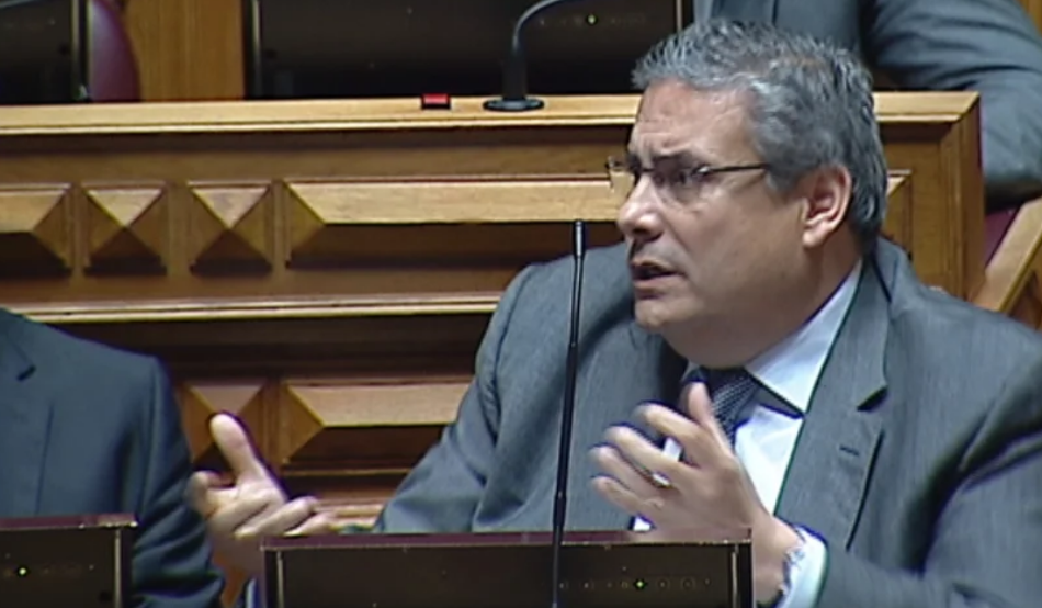 Combate à desinformação