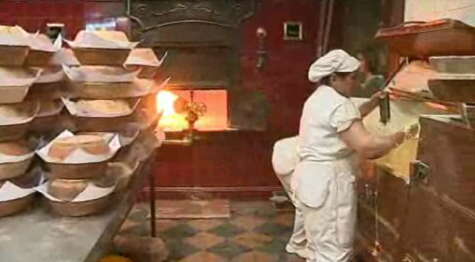 Fabrico artesanal do Pão de Ló de Margaride